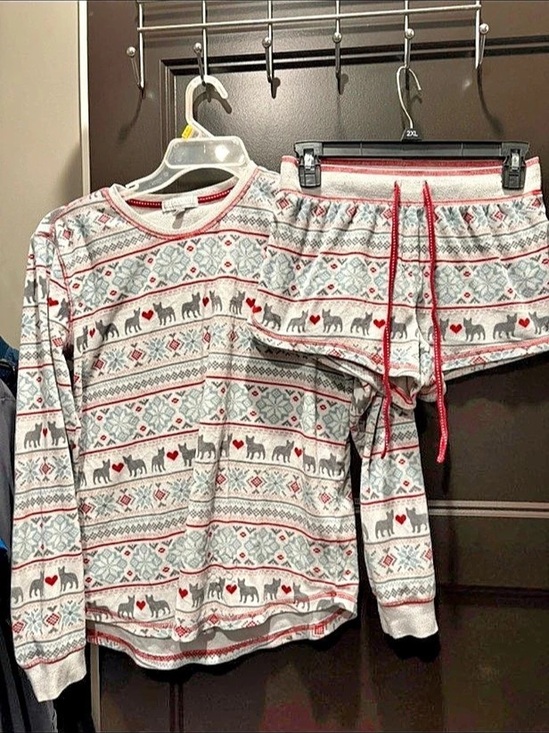 J. Salvas Pants - J. Salvas Printed 3pc Pajama Set off 3 pieces Size Medium Like New